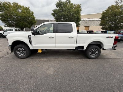 2027 Ford Super Duty F-250 LARIAT Crew Cab