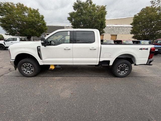 2027 Ford Super Duty F-250 LARIAT Crew Cab