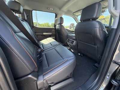 2027 Ford Super Duty F-250 LARIAT Crew Cab