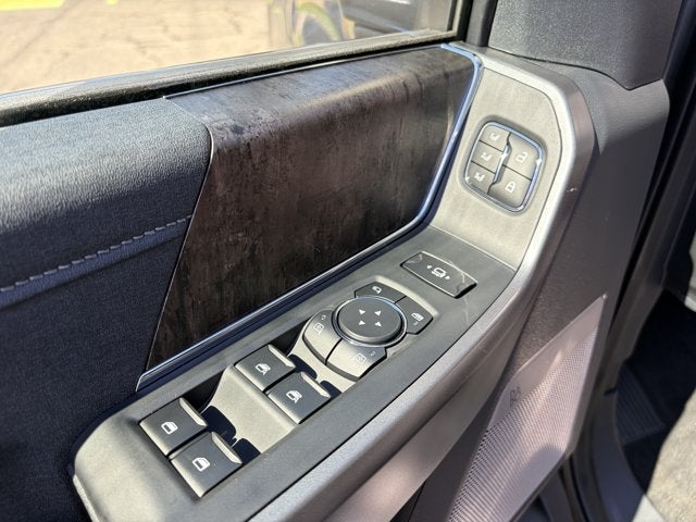 2027 Ford Super Duty F-250 LARIAT Crew Cab