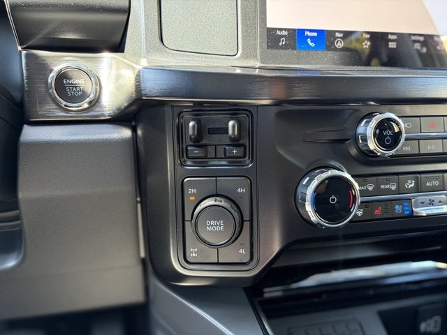 2027 Ford Super Duty F-250 LARIAT Crew Cab