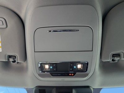 2027 Ford Super Duty F-250 LARIAT Crew Cab