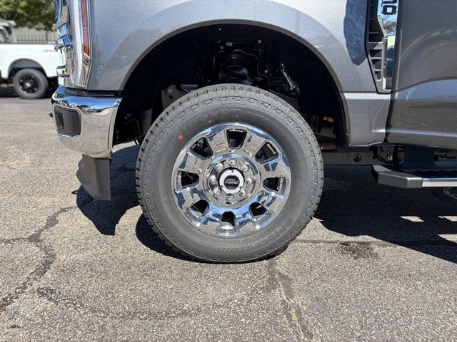 2027 Ford Super Duty F-250 LARIAT Crew Cab