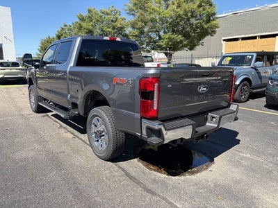 2027 Ford Super Duty F-250 LARIAT Crew Cab