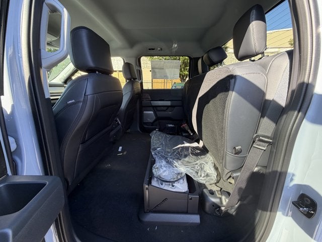 2027 Ford Super Duty F-250 LARIAT Crew Cab