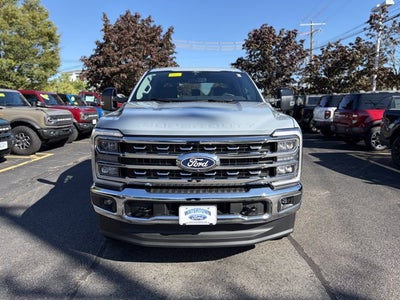 2027 Ford Super Duty F-250 LARIAT Crew Cab