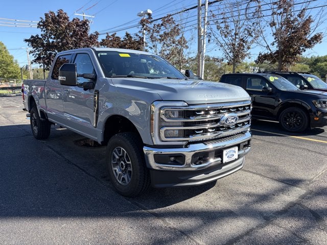 2027 Ford Super Duty F-250 LARIAT Crew Cab
