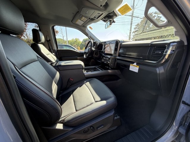 2027 Ford Super Duty F-250 LARIAT Crew Cab