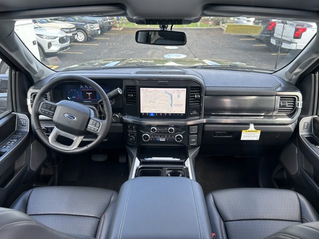 2025 Ford Super Duty F-350 SRW LARIAT (Manager Demo)