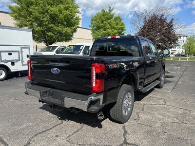 2025 Ford Super Duty F-350 SRW LARIAT (Manager Demo)