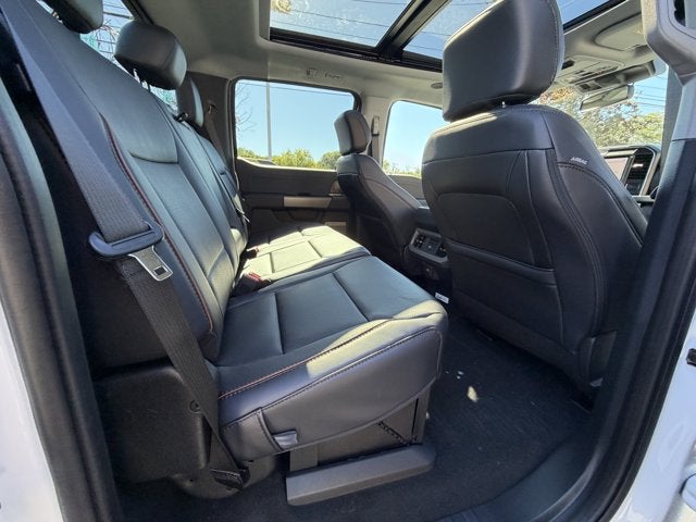 2027 Ford Super Duty F-350 SRW LARIAT