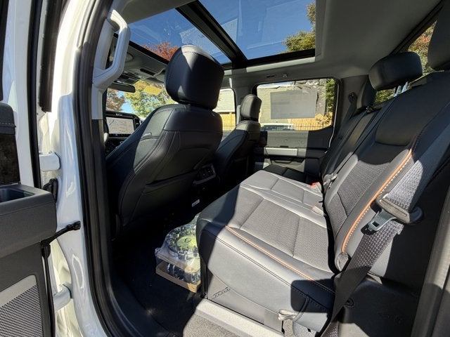2027 Ford Super Duty F-350 SRW LARIAT