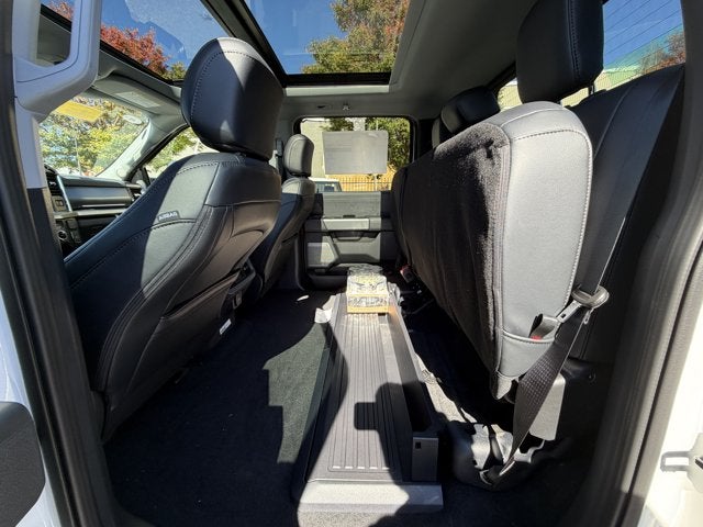 2027 Ford Super Duty F-350 SRW LARIAT