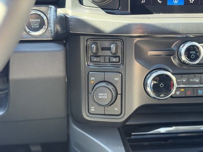2027 Ford Super Duty F-350 SRW LARIAT