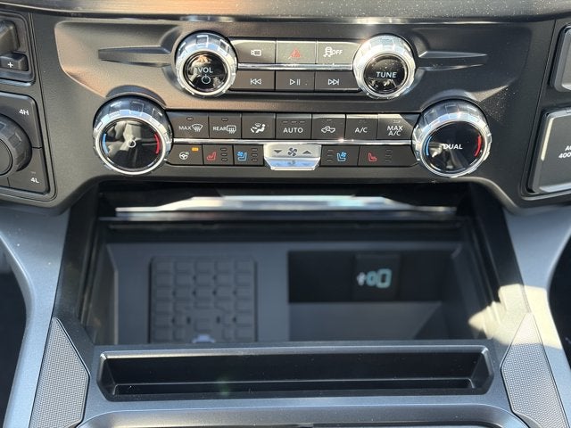 2027 Ford Super Duty F-350 SRW LARIAT