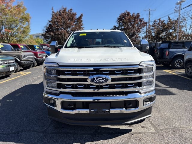 2027 Ford Super Duty F-350 SRW LARIAT