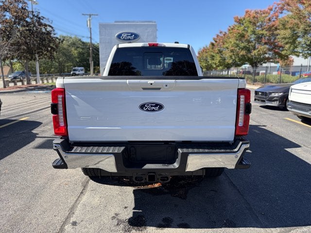 2027 Ford Super Duty F-350 SRW LARIAT