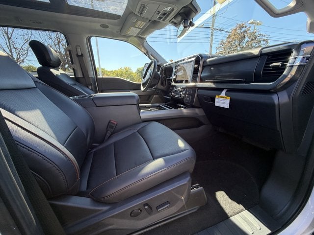 2027 Ford Super Duty F-350 SRW LARIAT