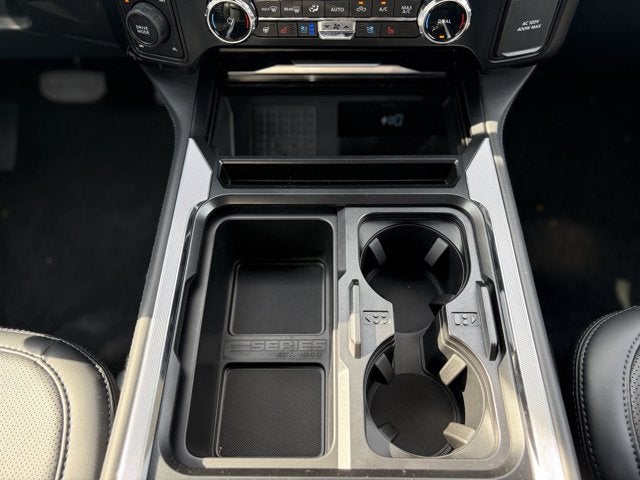 2027 Ford Super Duty F-350 SRW Platinum