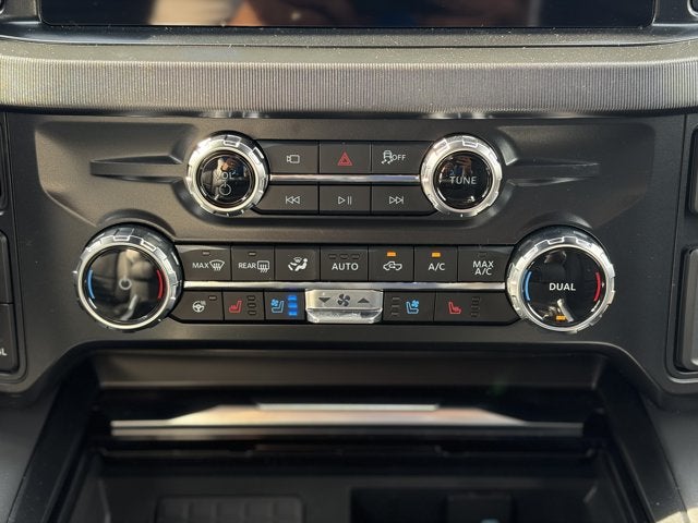 2027 Ford Super Duty F-350 SRW Platinum