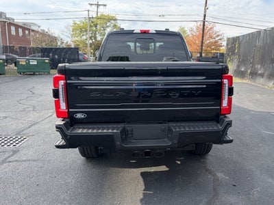 2027 Ford Super Duty F-350 SRW Platinum