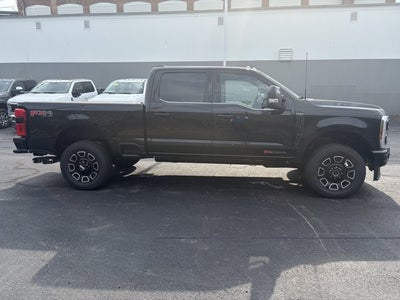 2027 Ford Super Duty F-350 SRW Platinum