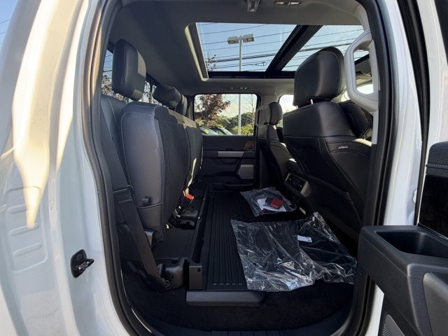 2026 Ford Super Duty F-450 DRW LARIAT