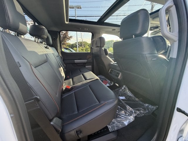 2026 Ford Super Duty F-450 DRW LARIAT
