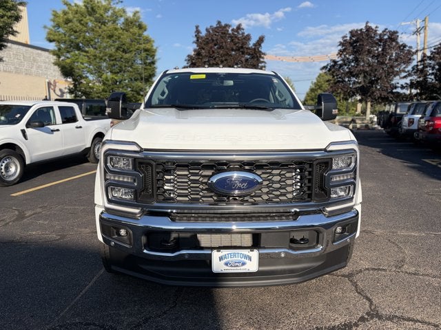 2026 Ford Super Duty F-450 DRW LARIAT