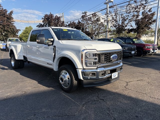 2026 Ford Super Duty F-450 DRW LARIAT
