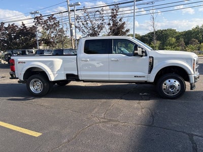 2026 Ford Super Duty F-450 DRW LARIAT