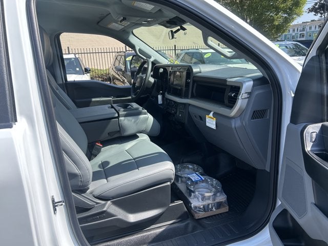 2026 Ford Super Duty F-250 SRW XL 8' PLOW