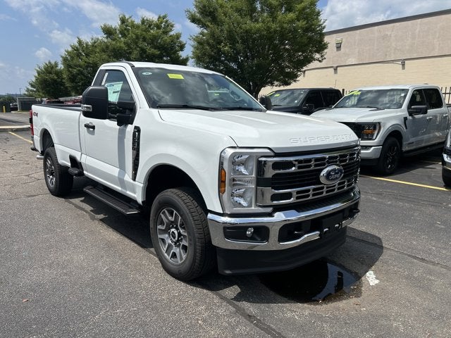 2025 Ford Super Duty F-350 SRW XLT