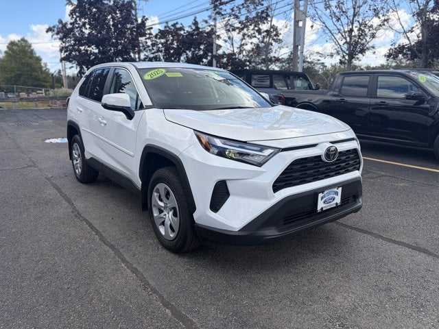 2025 Toyota RAV4 LE