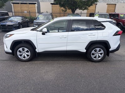 2025 Toyota RAV4 LE