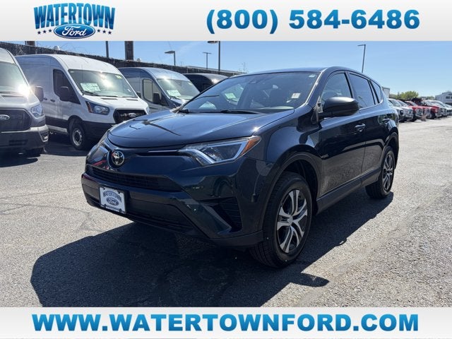2018 Toyota RAV4 LE AWD's photo